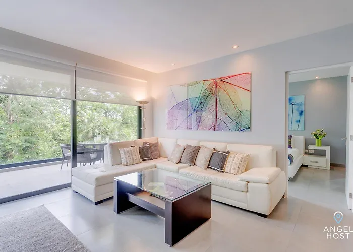 Golfers' Paradise At Nick Price Residences!