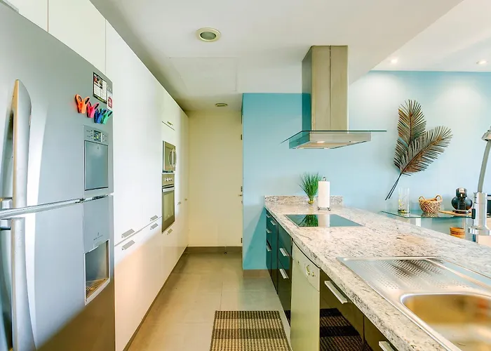 Golfers' Paradise At Nick Price Residences! *